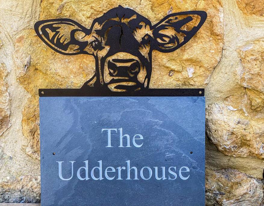 The Udderhouse - Udderly Unforgettable Retreat Villa Donyatt ภายนอก รูปภาพ